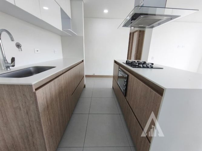 Apartamento de 2 alcobas en venta en Las Lomitas, Sabaneta, 60 m² · foto 2 de 21