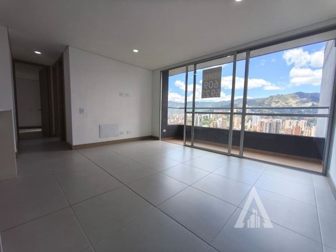 Apartamento de 2 alcobas en venta en Las Lomitas, Sabaneta, 60 m² · foto 11 de 21