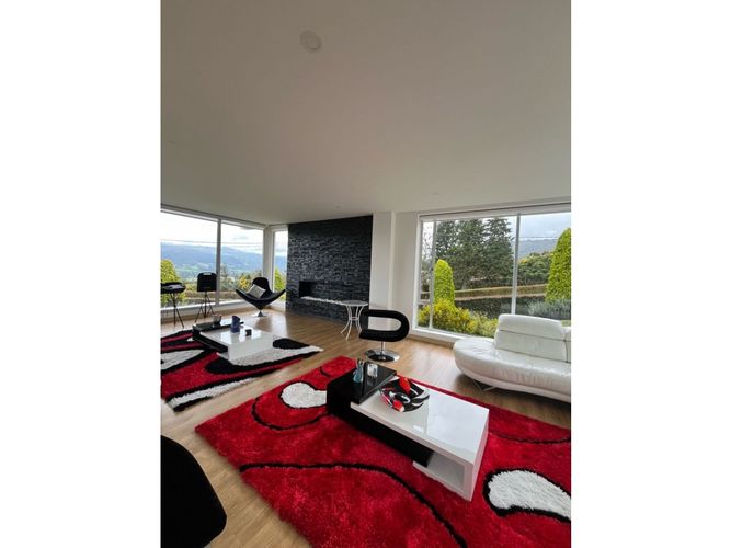 Casa de 4 alcobas en arriendo en Aposentos Parte Alta, Sopó, 410 m² · foto 4 de 24