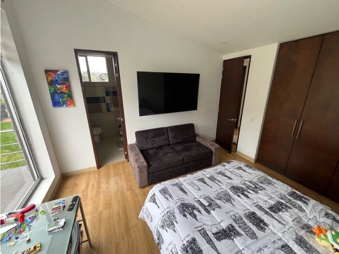 Casa de 4 alcobas en arriendo en Aposentos Parte Alta, Sopó, 410 m² · foto 8 de 24