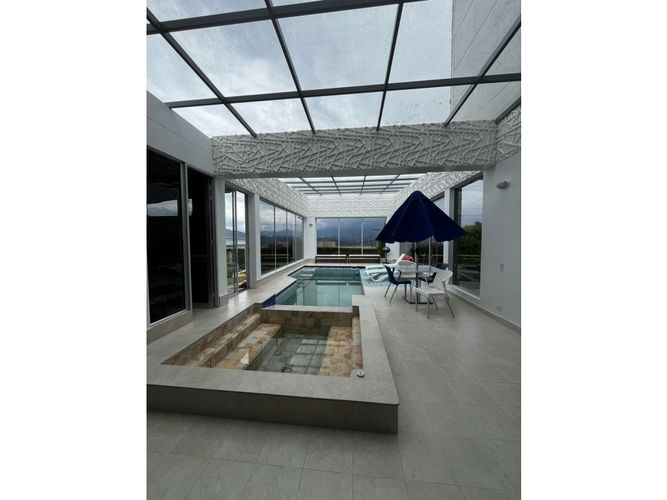 Casa de 4 alcobas en arriendo en Aposentos Parte Alta, Sopó, 410 m² · foto 22 de 24