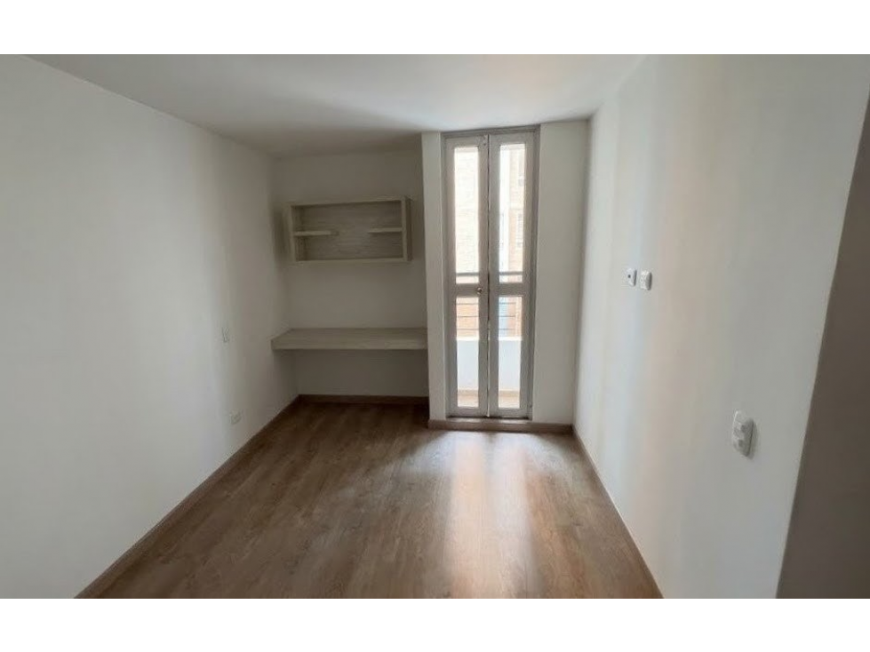 Apartamento en venta en Castilla, Bogotá · foto 3 de 15