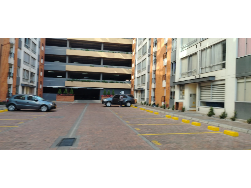Apartamento en venta en Castilla, Bogotá · foto 9 de 15