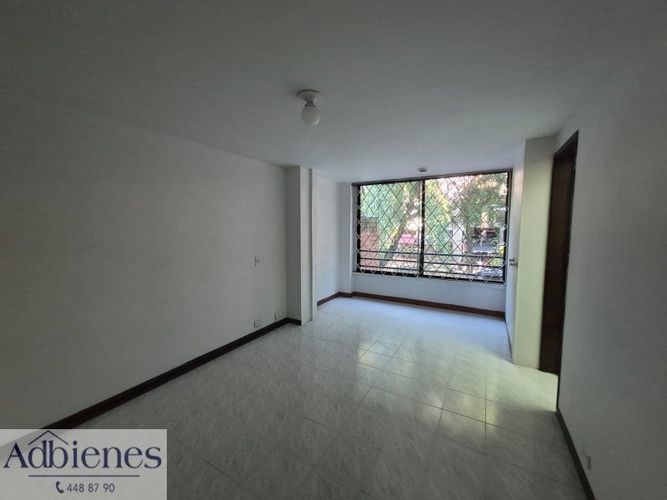 Apartamento de 3 alcobas en venta en Laureles, Medellín, 133 m² · foto 5 de 11
