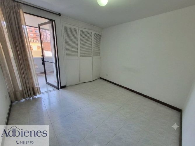 Apartamento de 3 alcobas en venta en Laureles, Medellín, 133 m² · foto 6 de 11
