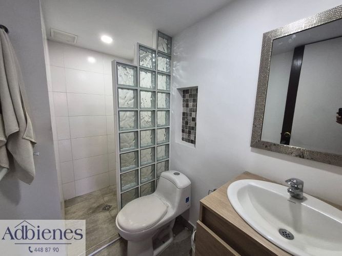 Apartamento de 3 alcobas en venta en Laureles, Medellín, 133 m² · foto 9 de 11