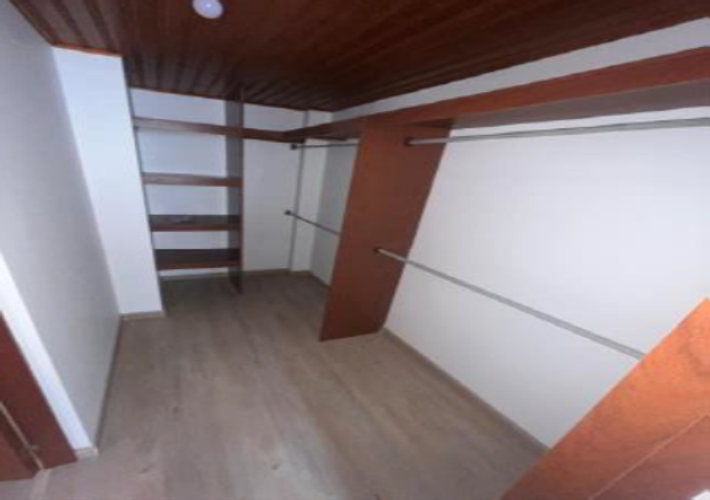 Apartamento de 4 alcobas en venta en Centro Internacional, Bogotá, 108 m² · foto 15 de 18
