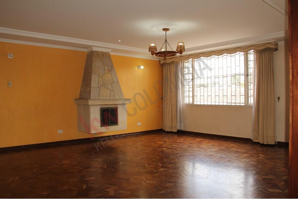 Casa en venta en Alhambra, Bogotá · foto 4 de 24