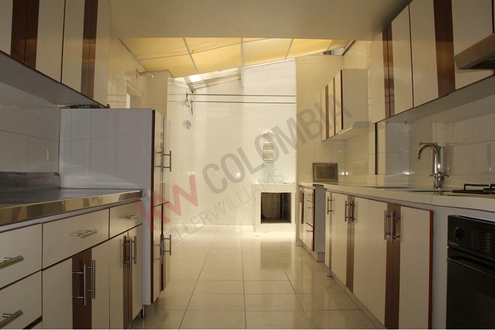 Casa en venta en Alhambra, Bogotá · foto 8 de 24
