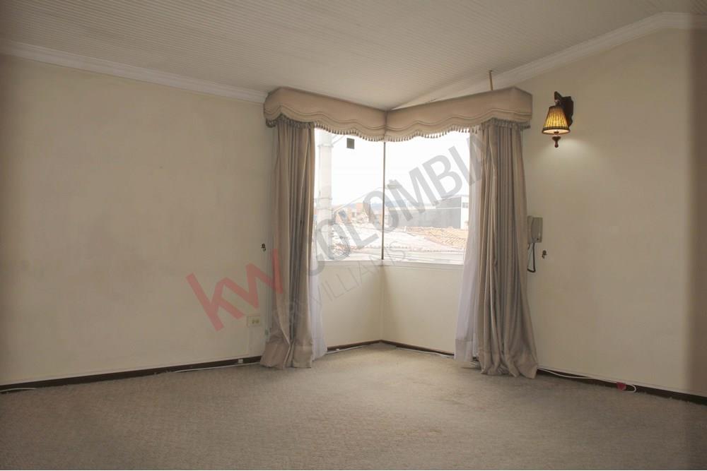 Casa en venta en Alhambra, Bogotá · foto 10 de 24