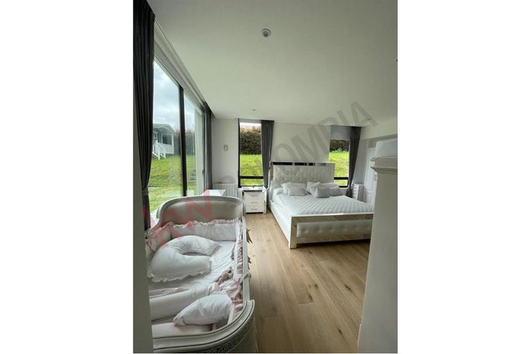 Casa de 4 alcobas en venta en Conjunto Casa De Campo, La Calera, 450 m² · foto 2 de 10