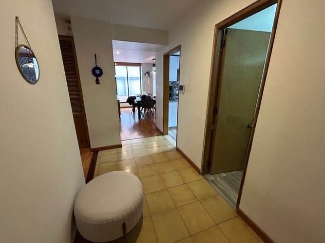 Apartamento de 3 alcobas en venta en Santa Barbara Occidental, Bogotá, 237 m² · foto 8 de 18
