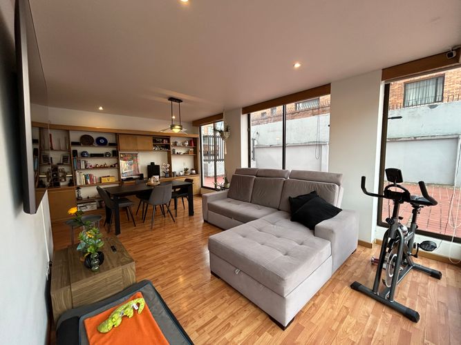 Apartamento de 3 alcobas en venta en Santa Barbara Occidental, Bogotá, 237 m² · foto 17 de 18