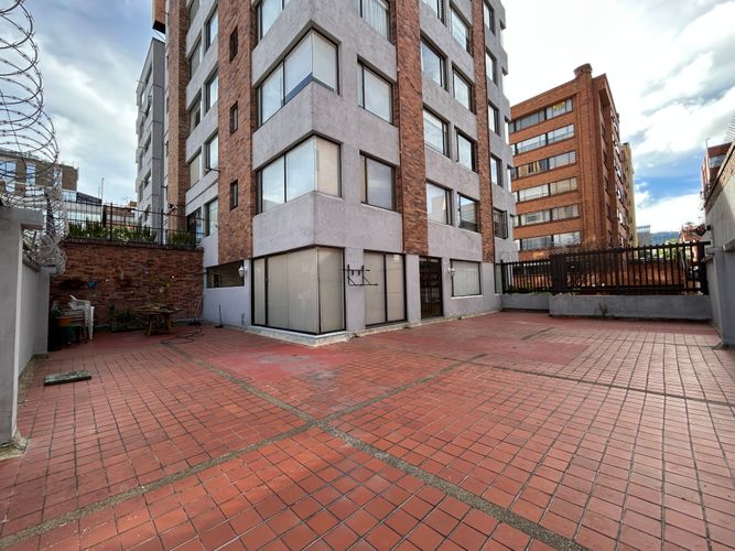 Apartamento de 3 alcobas en venta en Santa Barbara Occidental, Bogotá, 237 m² · foto 18 de 18