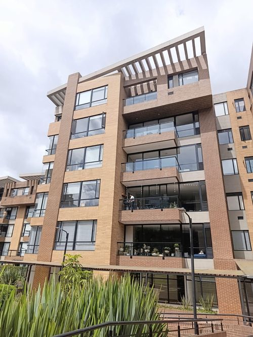 Apartamento de 3 alcobas en venta en Cerros De Suba, Bogotá, 166 m² · foto 19 de 24