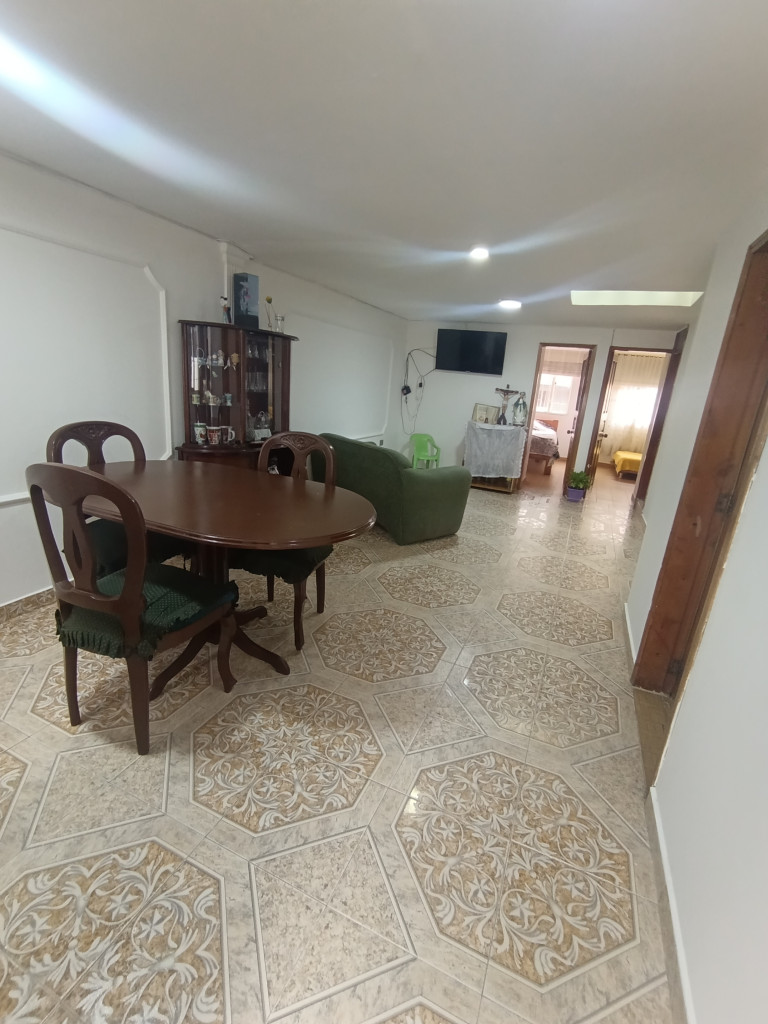Casa en venta en Los Cerezos, Bogotá · foto 13 de 21
