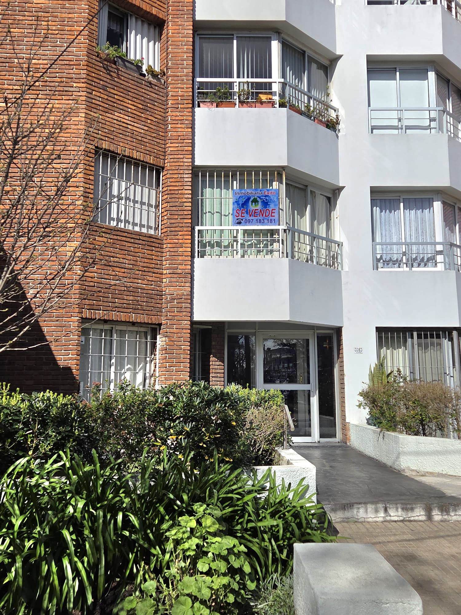 Vendo apartamento 2dorm al frente, Ascensor A 4 del Shopping Si Banco Pocitos