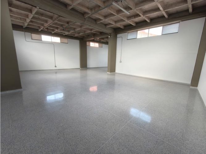 Bodega en arriendo en San Bernardo, Medellín, 190 m² · foto 2 de 15