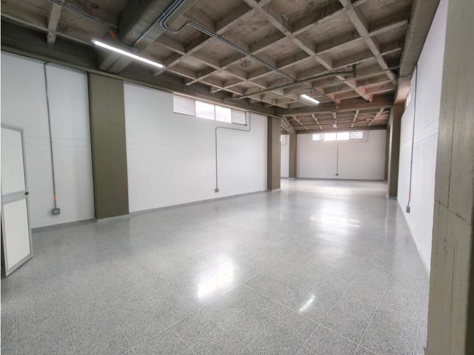 Bodega en arriendo en San Bernardo, Medellín, 190 m² · foto 3 de 15