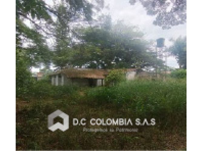 Casa de 4 alcobas en venta en Pance, Palmira, 313 m² · foto 2 de 2