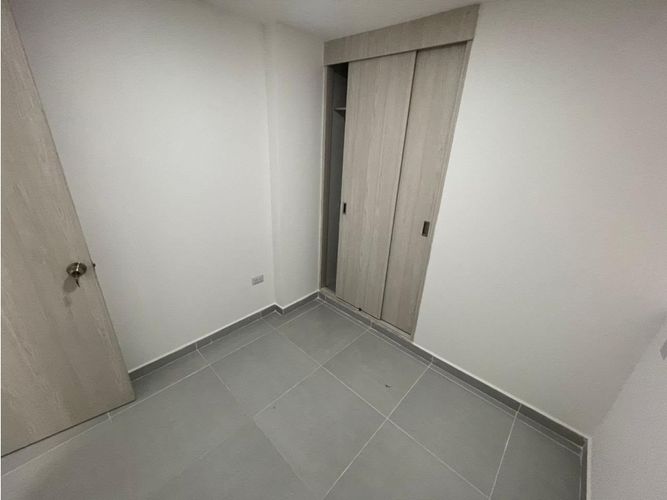Apartamento de 2 alcobas en venta en Cabañitas, Bello, 65 m² · foto 8 de 12