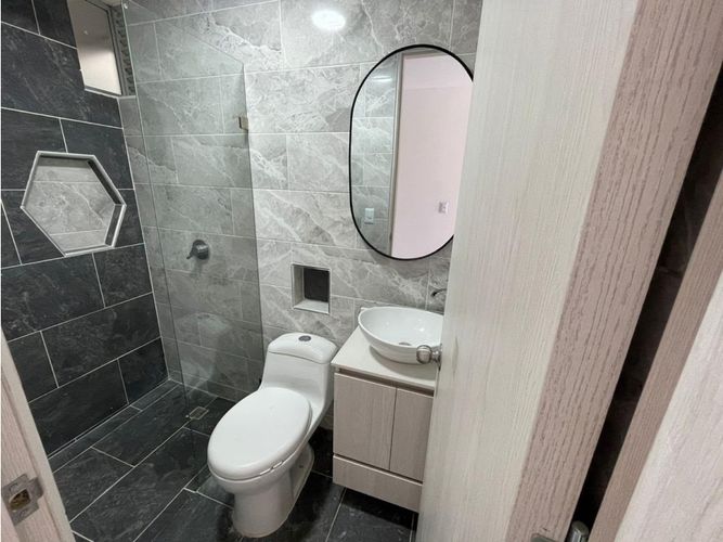 Apartamento de 2 alcobas en venta en Cabañitas, Bello, 65 m² · foto 10 de 12
