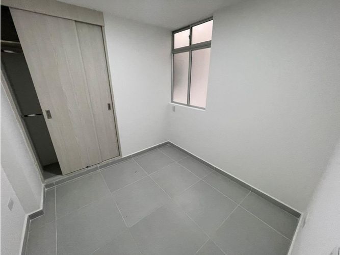 Apartamento de 2 alcobas en venta en Cabañitas, Bello, 65 m² · foto 12 de 12