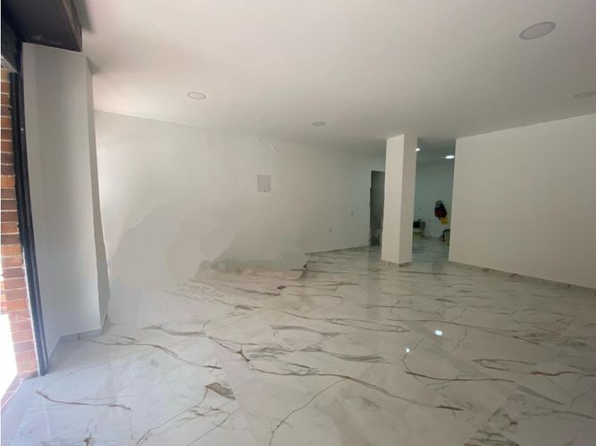 Local en venta en El Dorado, Envigado, 55 m² · foto 11 de 14