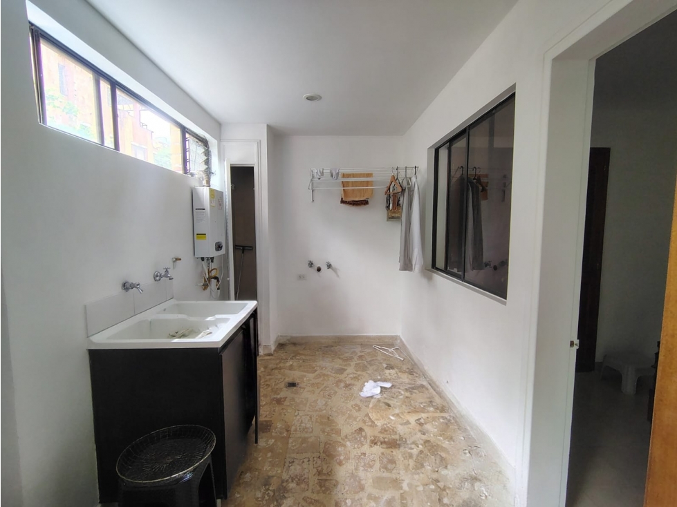 Apartamento en arriendo en Milla De Oro, Medellín · foto 7 de 19