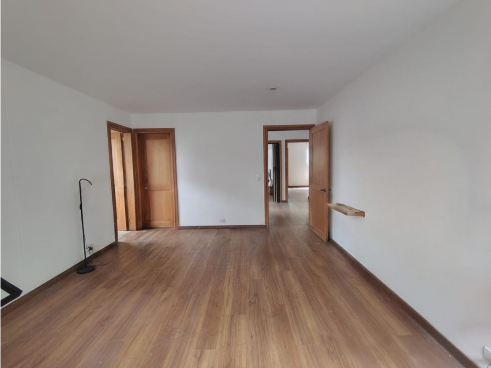 Apartamento en arriendo en Milla De Oro, Medellín · foto 8 de 19