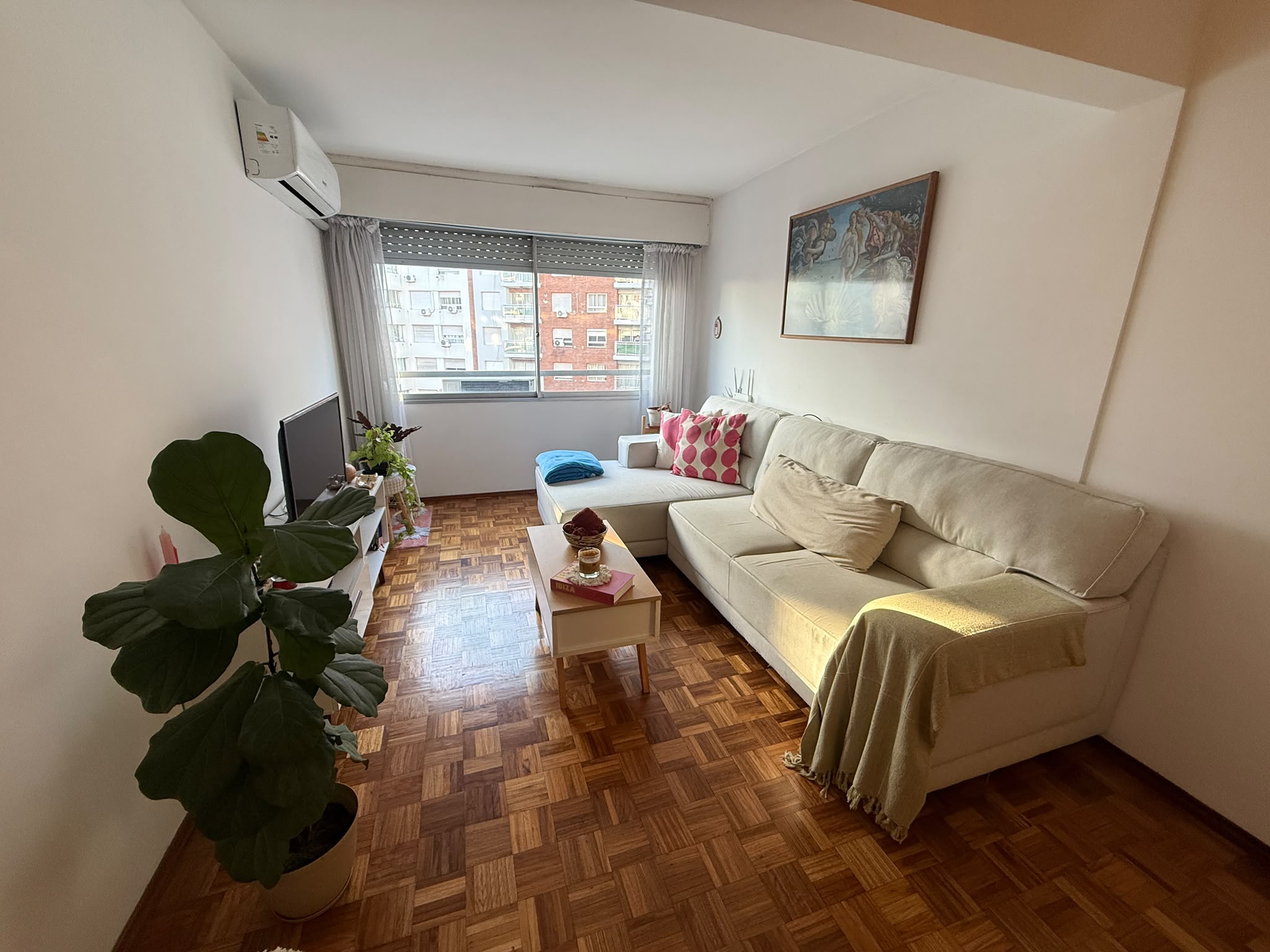 ALQUILER | Apartamento de 2 dormitorios con garage en Tres Cruces