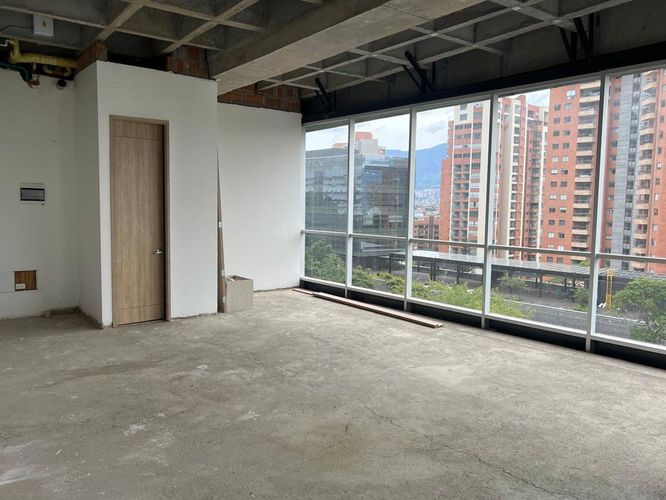 Oficina en venta en El Poblado, Medellín, 59 m² · foto 5 de 14