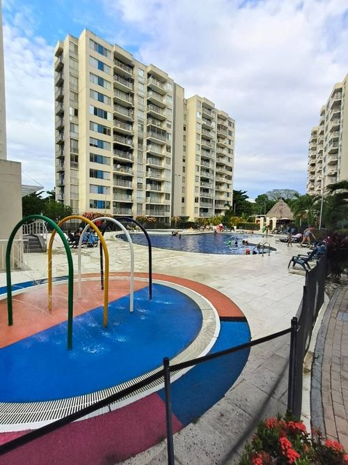 Apartamento de 2 alcobas en venta en Ricaurte, 54 m² · foto 2 de 24