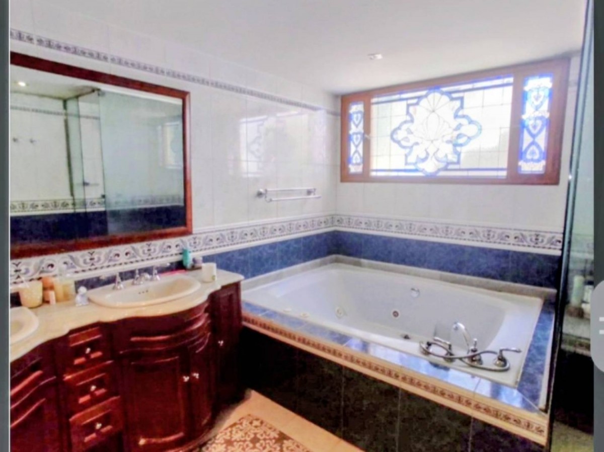 Casa en venta en Bosque De Pinos, Bogotá · foto 2 de 19