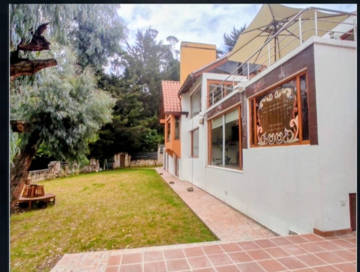 Casa en venta en Bosque De Pinos, Bogotá · foto 3 de 19