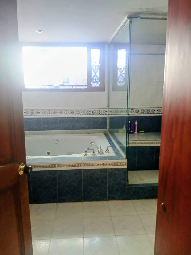 Casa en venta en Bosque De Pinos, Bogotá · foto 8 de 19