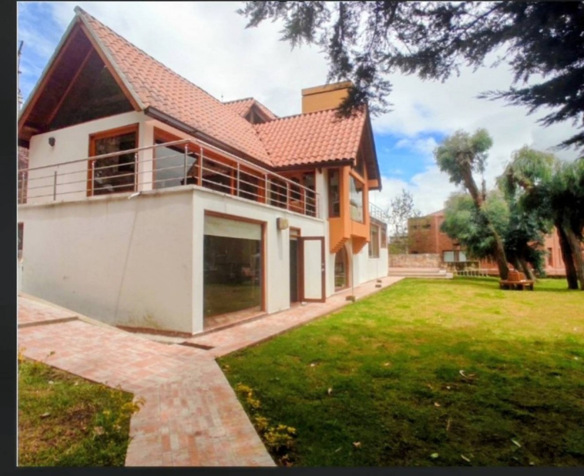 Casa en venta en Bosque De Pinos, Bogotá · foto 9 de 19