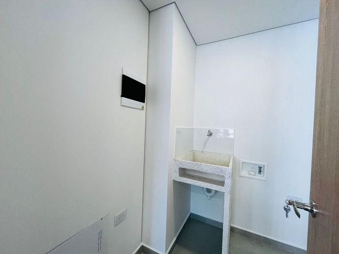 Apartamento de 3 alcobas en venta en San Jose, Sabaneta, 78 m² · foto 16 de 24
