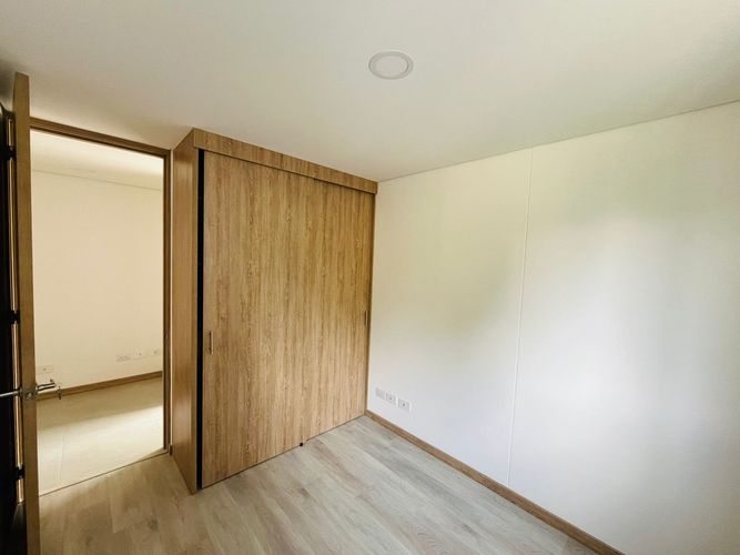 Apartamento de 3 alcobas en venta en San Jose, Sabaneta, 78 m² · foto 4 de 24
