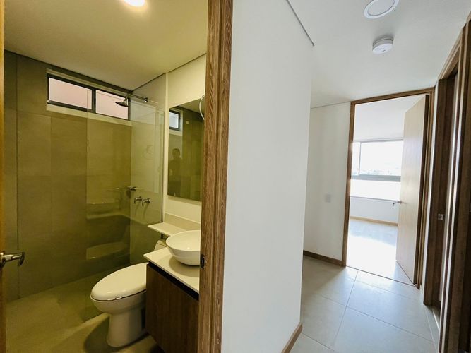 Apartamento de 3 alcobas en venta en San Jose, Sabaneta, 78 m² · foto 2 de 24