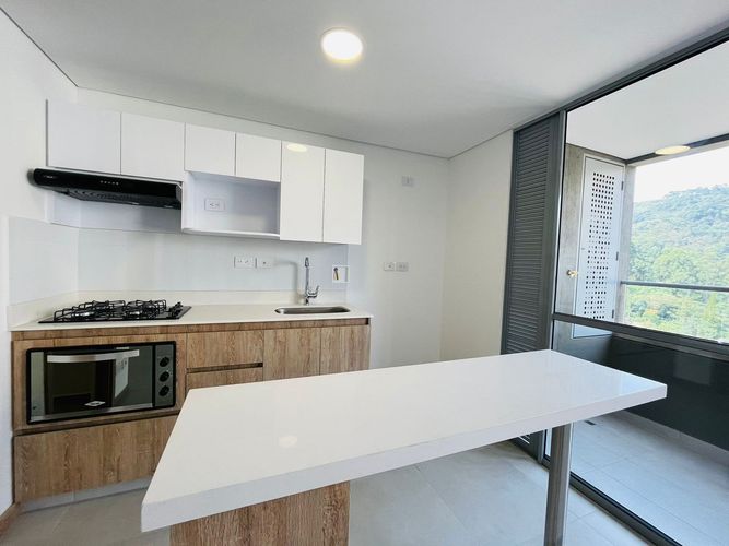 Apartamento de 3 alcobas en venta en San Jose, Sabaneta, 78 m² · foto 11 de 24