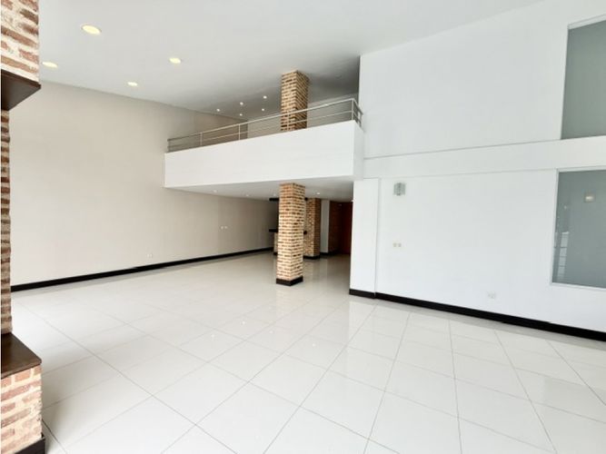 Casa de 3 alcobas en venta en Cristales, Cali, 450 m² · foto 5 de 23