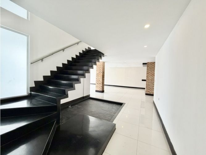 Casa de 3 alcobas en venta en Cristales, Cali, 450 m² · foto 6 de 23