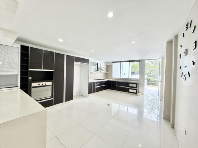 Casa de 3 alcobas en venta en Cristales, Cali, 450 m² · foto 7 de 23
