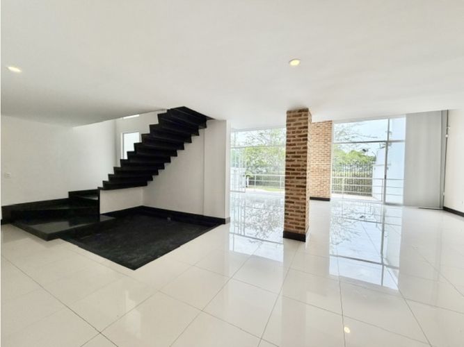 Casa de 3 alcobas en venta en Cristales, Cali, 450 m² · foto 9 de 23