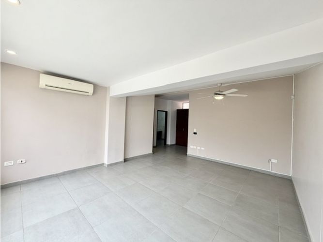 Casa de 3 alcobas en venta en Cristales, Cali, 450 m² · foto 13 de 23