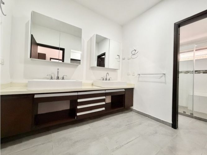 Casa de 3 alcobas en venta en Cristales, Cali, 450 m² · foto 22 de 23