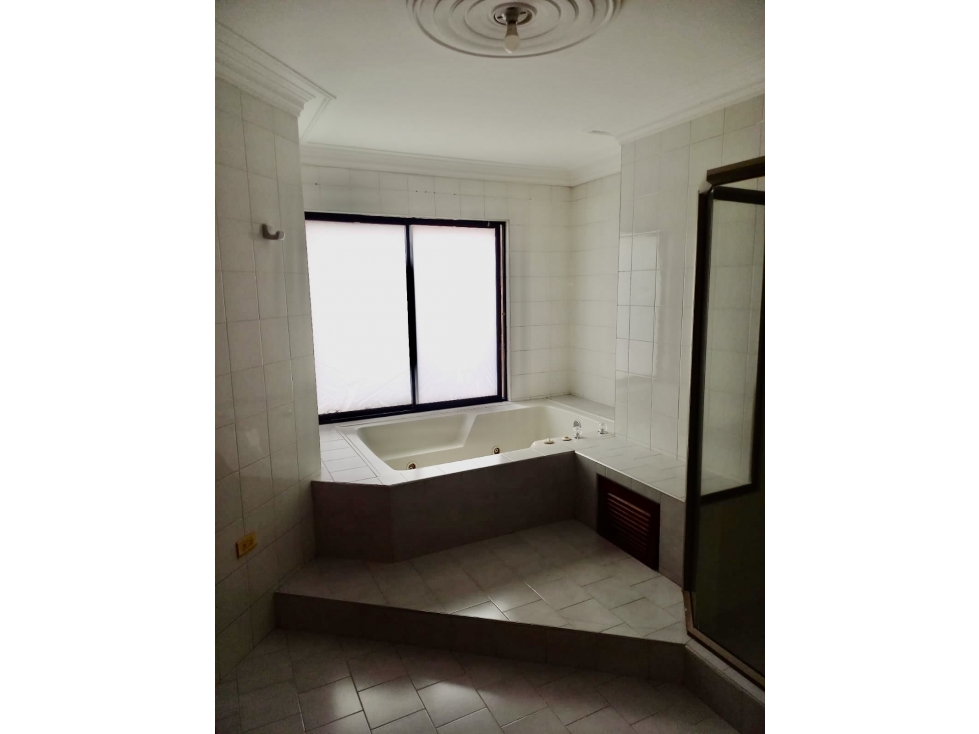 Apartamento en venta en Versalles, Cali · foto 4 de 5