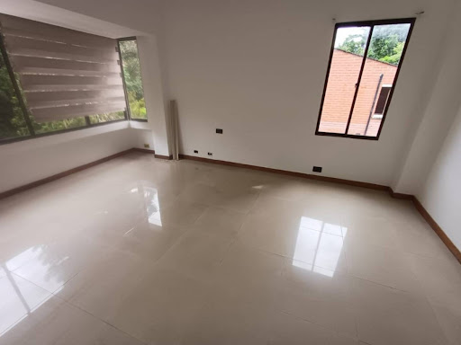 Casa en arriendo en La Calera, Medellín · foto 2 de 24
