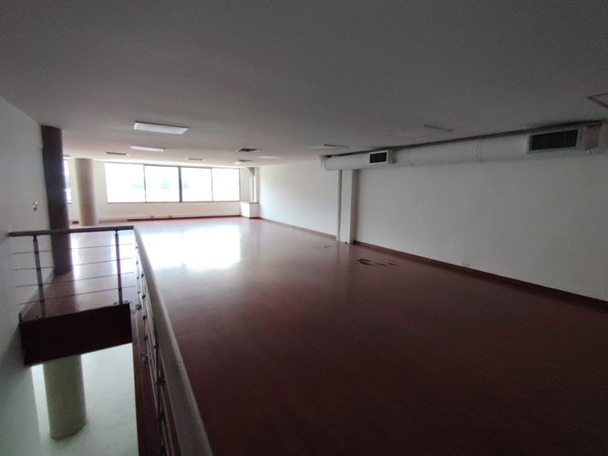 Bodega en arriendo en Las Vegas, Envigado, 598 m² · foto 3 de 13
